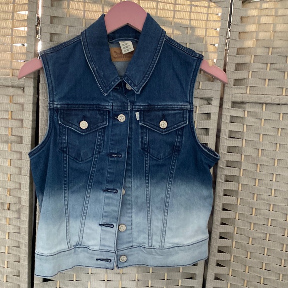 Two toned Levi Strauss sleeveless jacket